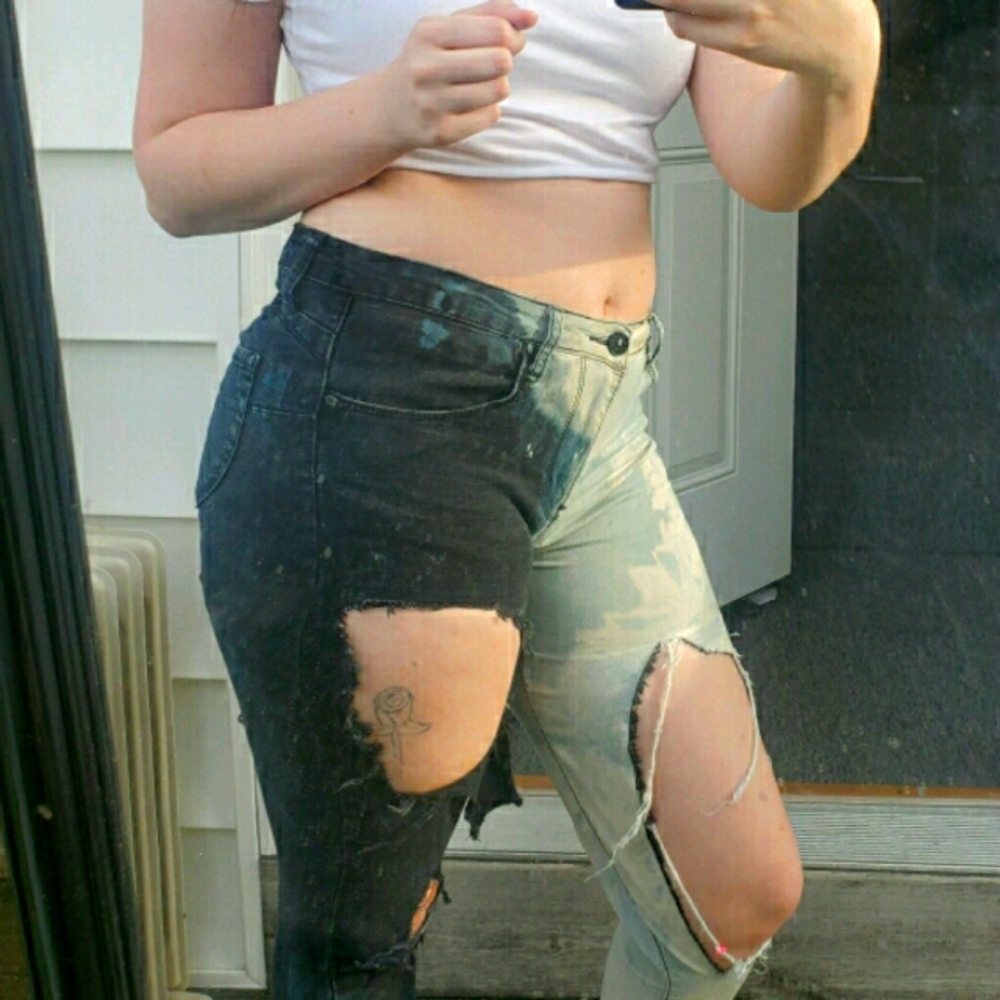 Split color ripped jeans